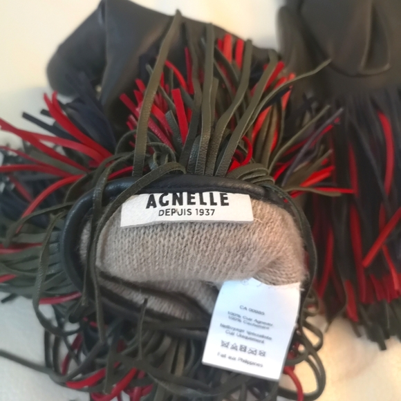 🌟HOST PICK🌟NWT AGNELLE Stunning Fringe Gloves. - Picture 5 of 7